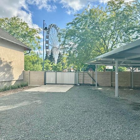 Tuenderkert Apartman Gyula Exteriér fotografie