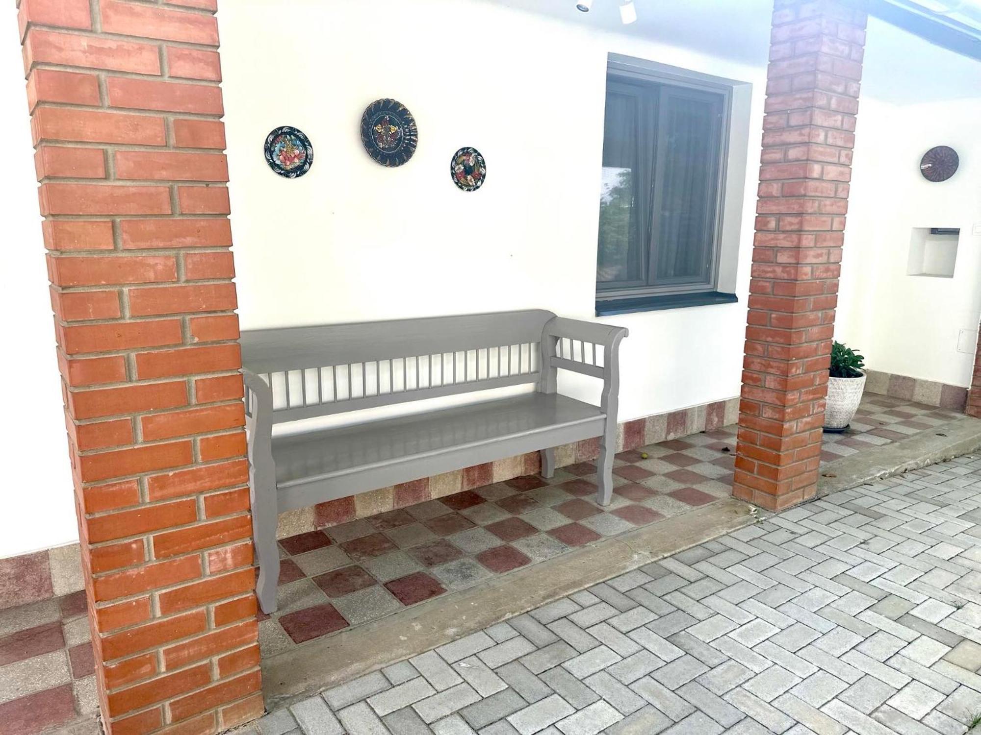Tuenderkert Apartman Gyula Exteriér fotografie