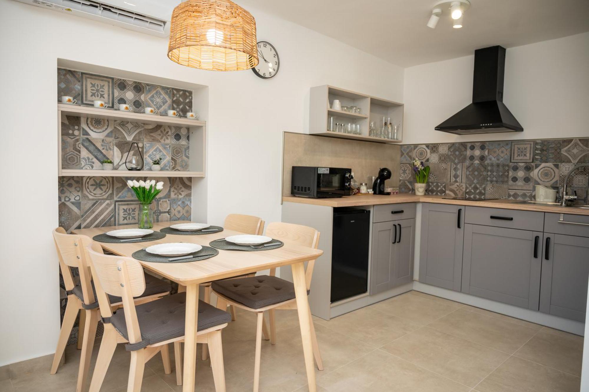 Tuenderkert Apartman Gyula Exteriér fotografie